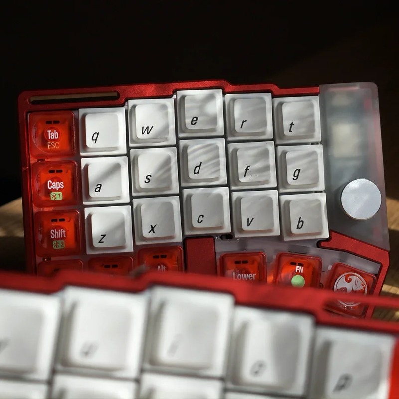 Cornix Split Mechanical Keyboa - огляд і ціна Desk Setup Programmer