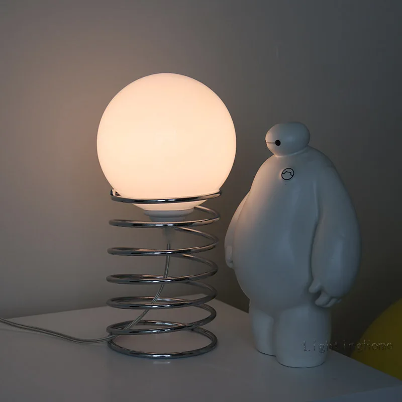 Ins Bauhaus Spring Table Lamp  - огляд і ціна Desk Setup Vintage